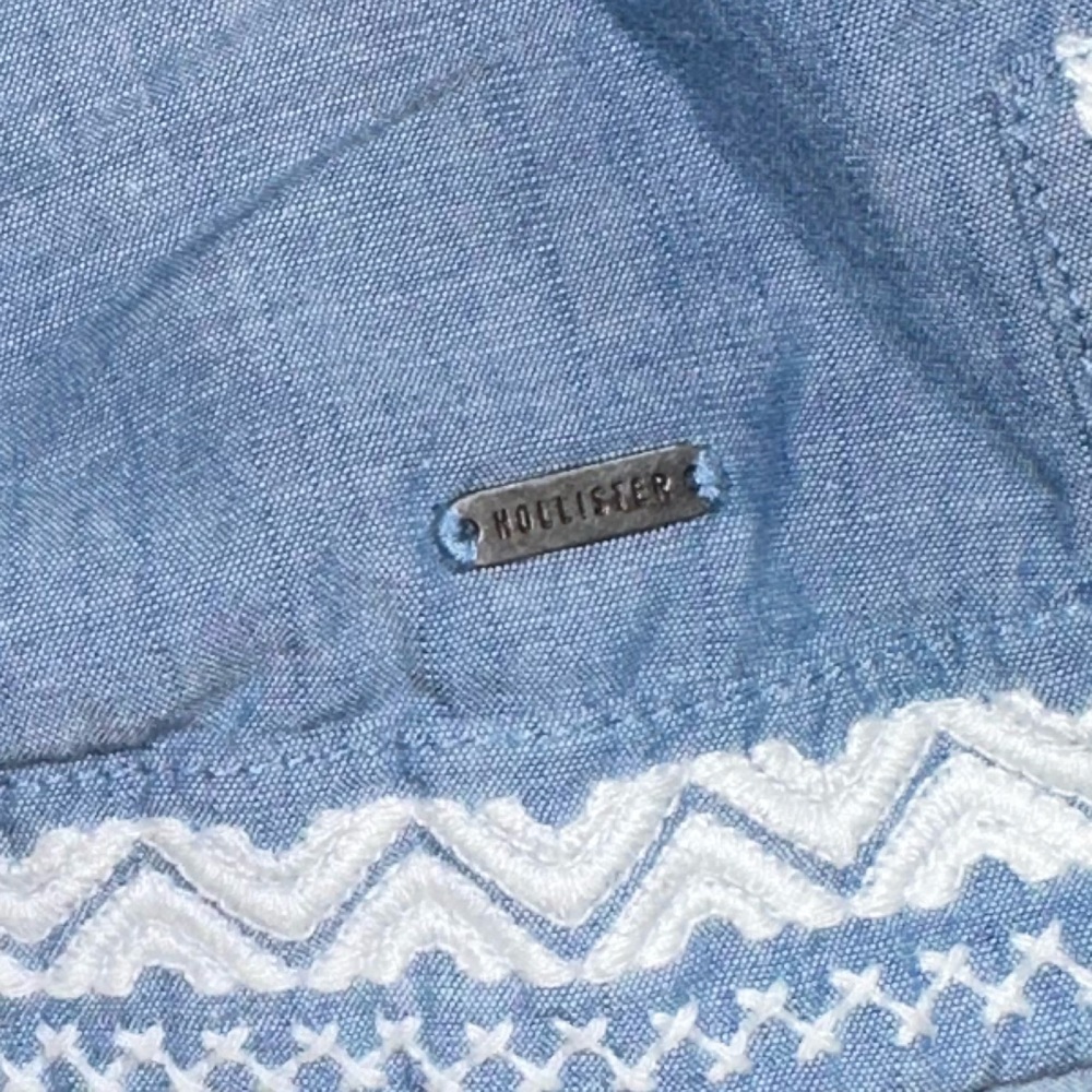 Blue Strapless Top with White Embroidery - Picture 4 of 5